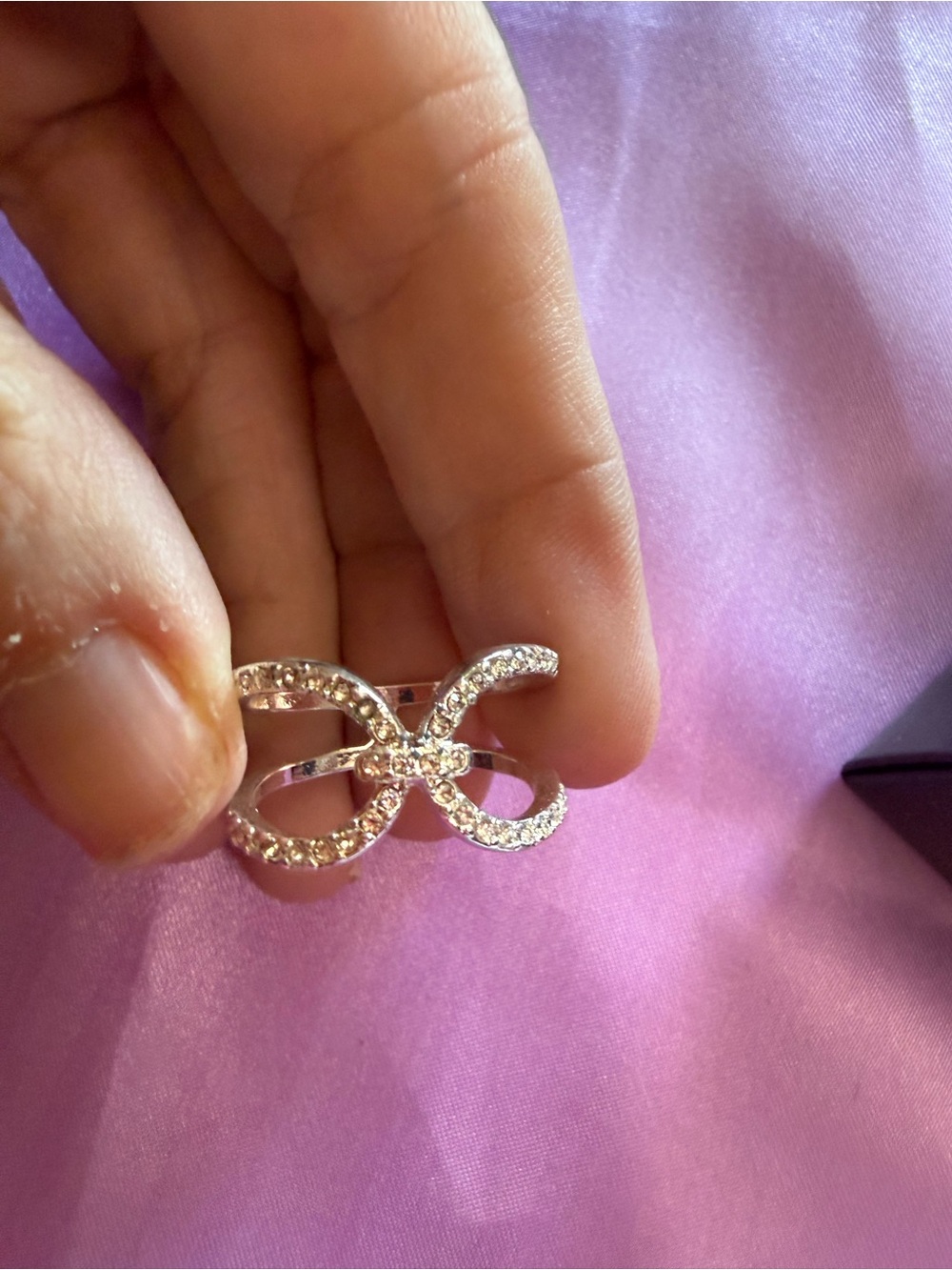 Avon Silvertone Crystal Pisces Fashion Ring 10